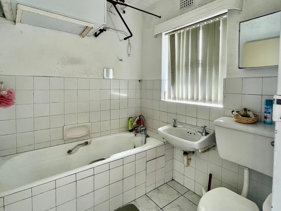 1 Bedroom Property for Sale in Oostersee Western Cape
